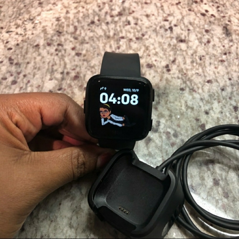 NWOT VERSA - Picture 1 of 3